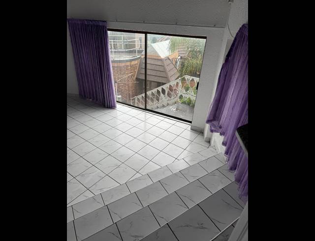 1 bed property to rent in GLENVISTA